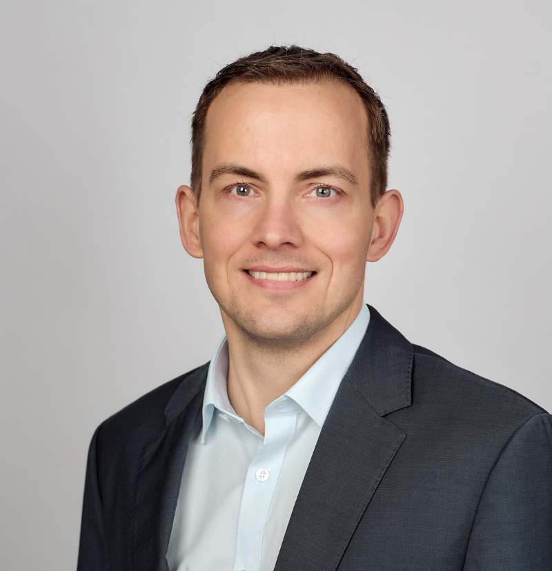 Dr. Daniel Holzinger